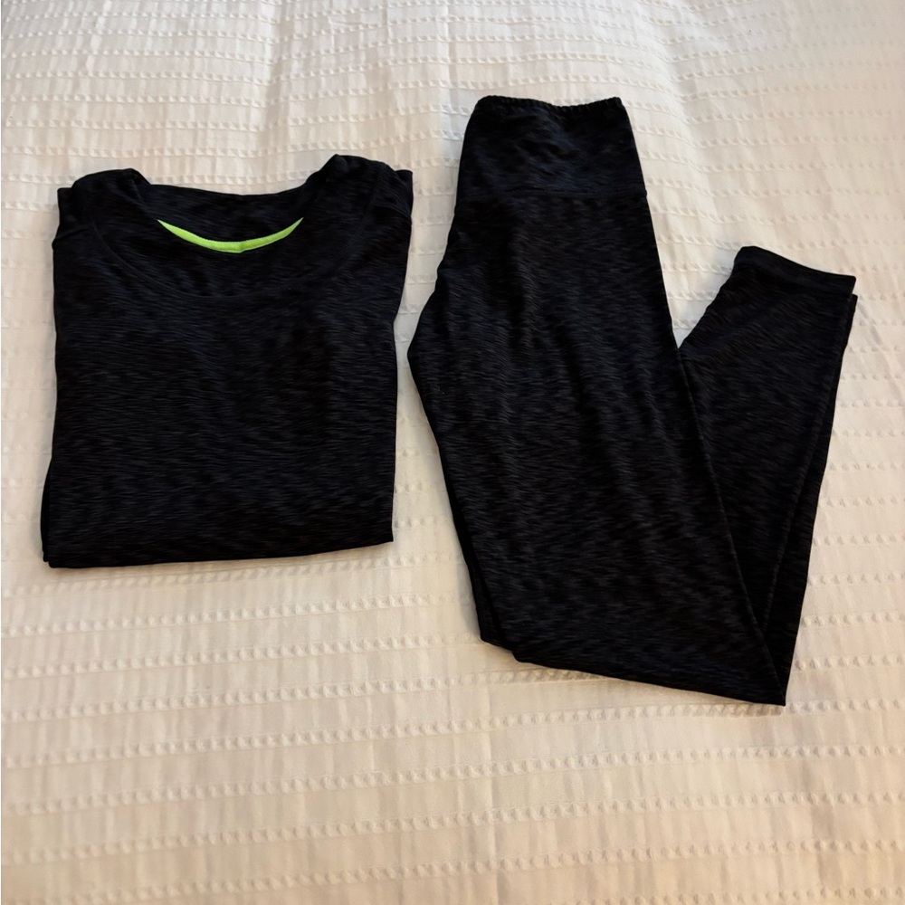 Cuddl Duds Flex Fit Base Layer Set - Crew Neck Top & Legging Pants